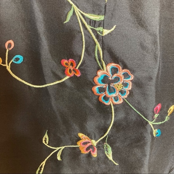Vintage sz 4 black silk floral embroidered pixie pants - Picture 10 of 16